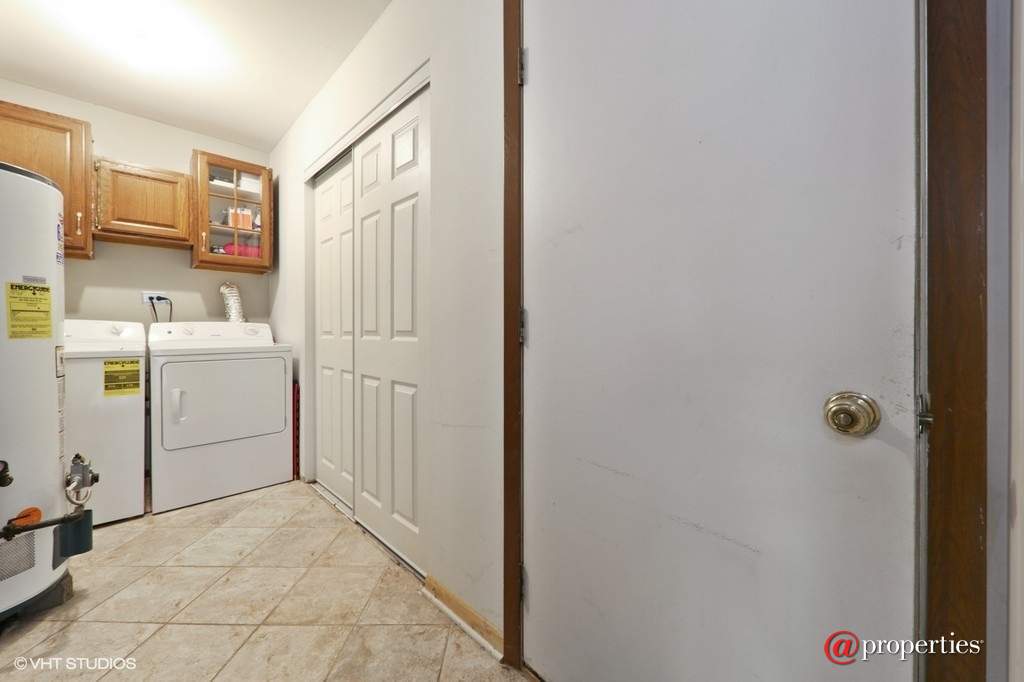 530 Springhill Circle Naperville, Illinois 60563 - Laundry Room