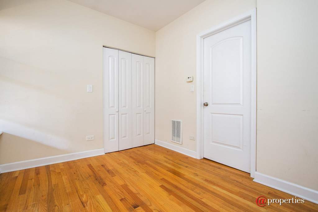 3005 N Clifton Avenue #201 Chicago, Illinois 60657 - Office