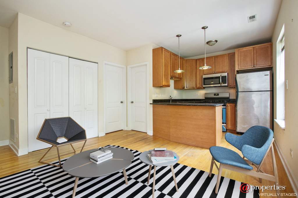 3005 N Clifton Avenue #201 Chicago, Illinois 60657 - Kitchen / Living Room