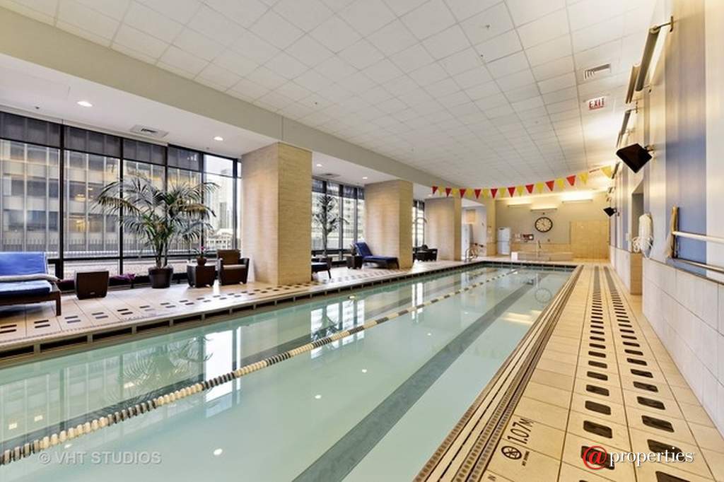 225 N Columbus Drive #6803 Chicago, Illinois 60601 - Indoor Pool