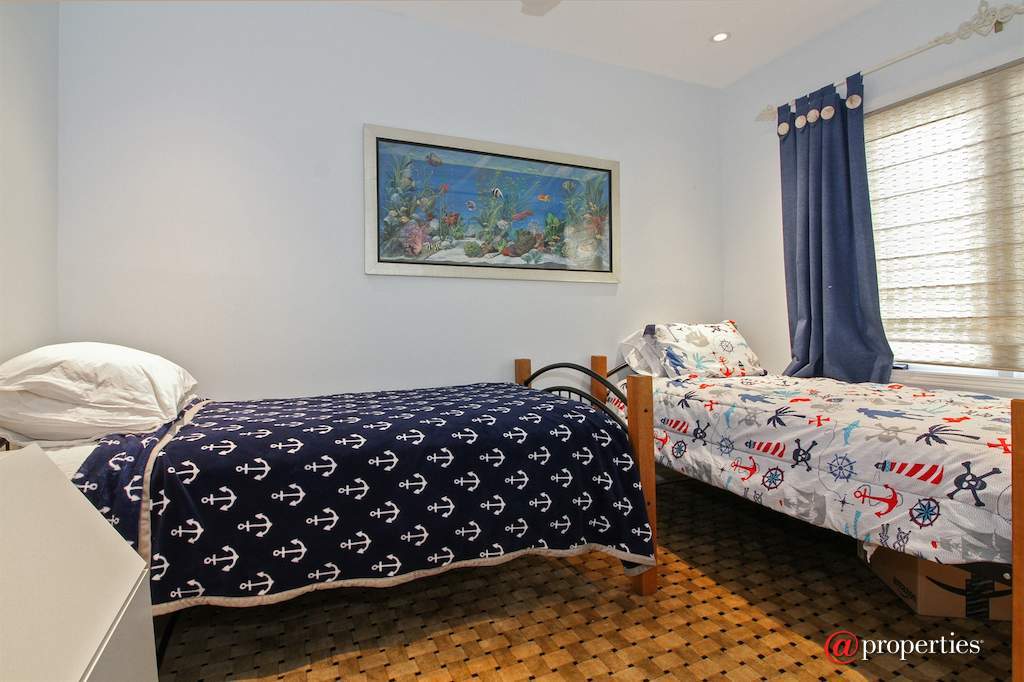 223 High St Fontana, Wisconsin 53125 - Kids Bedroom