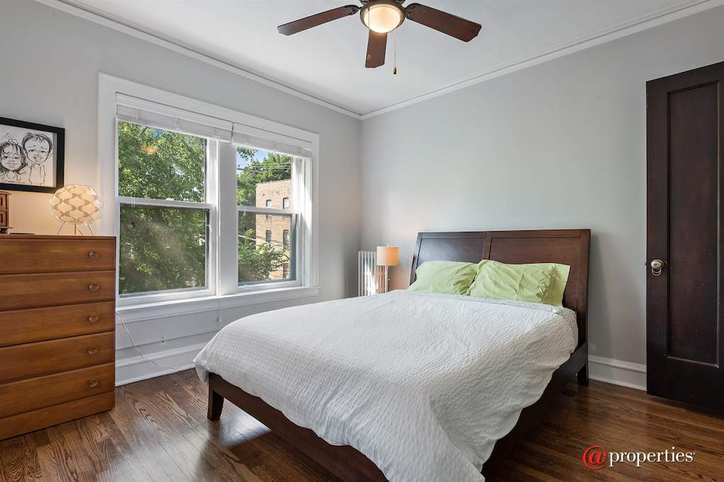 828 Michigan Avenue #D2 Evanston, Illinois 60202 - Master Bedroom