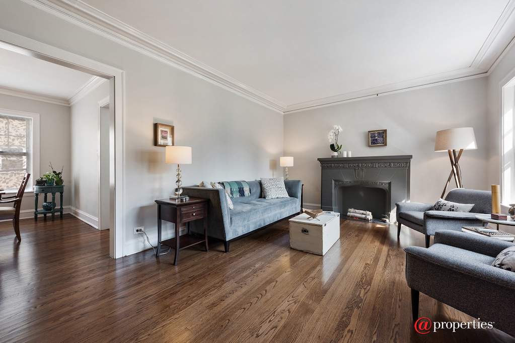 828 Michigan Avenue #D2 Evanston, Illinois 60202 - Living Room