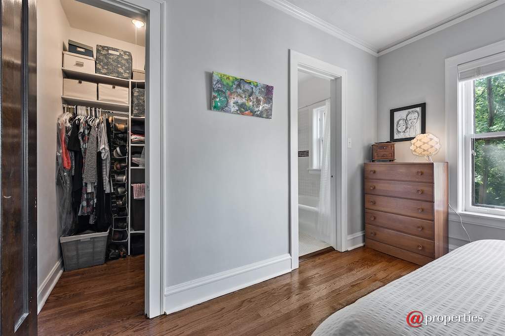 828 Michigan Avenue #D2 Evanston, Illinois 60202 - Master Bedroom