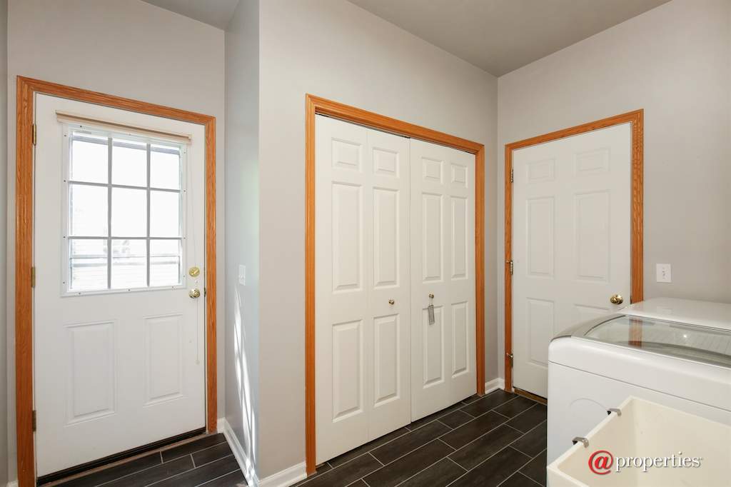 1931 Tunbridge Court Algonquin, Illinois 60102 - Laundry Room