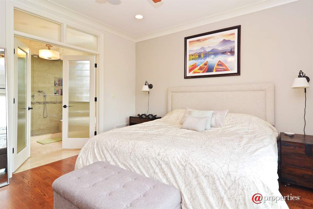 2848 N Sheffield Avenue #3S Chicago, Illinois 60657 - Master Bedroom