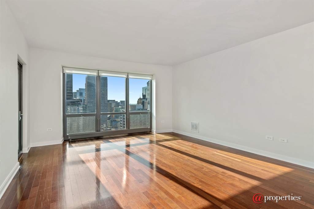 130 N Garland Court #4002 Chicago, Illinois 60602 - Living Room