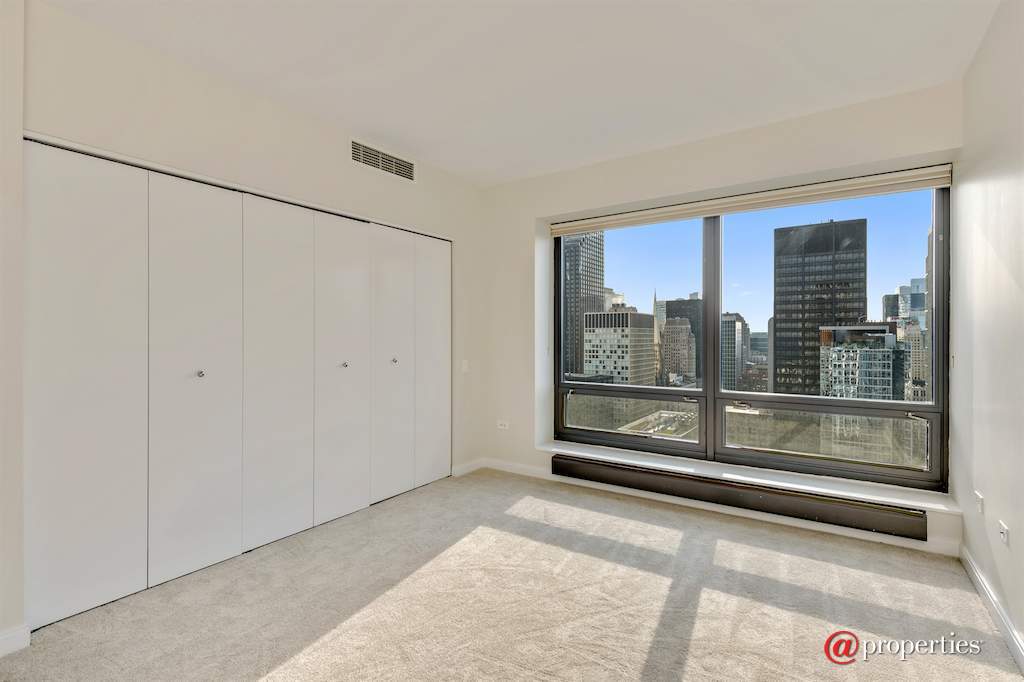 130 N Garland Court #4002 Chicago, Illinois 60602 - 2nd Bedroom