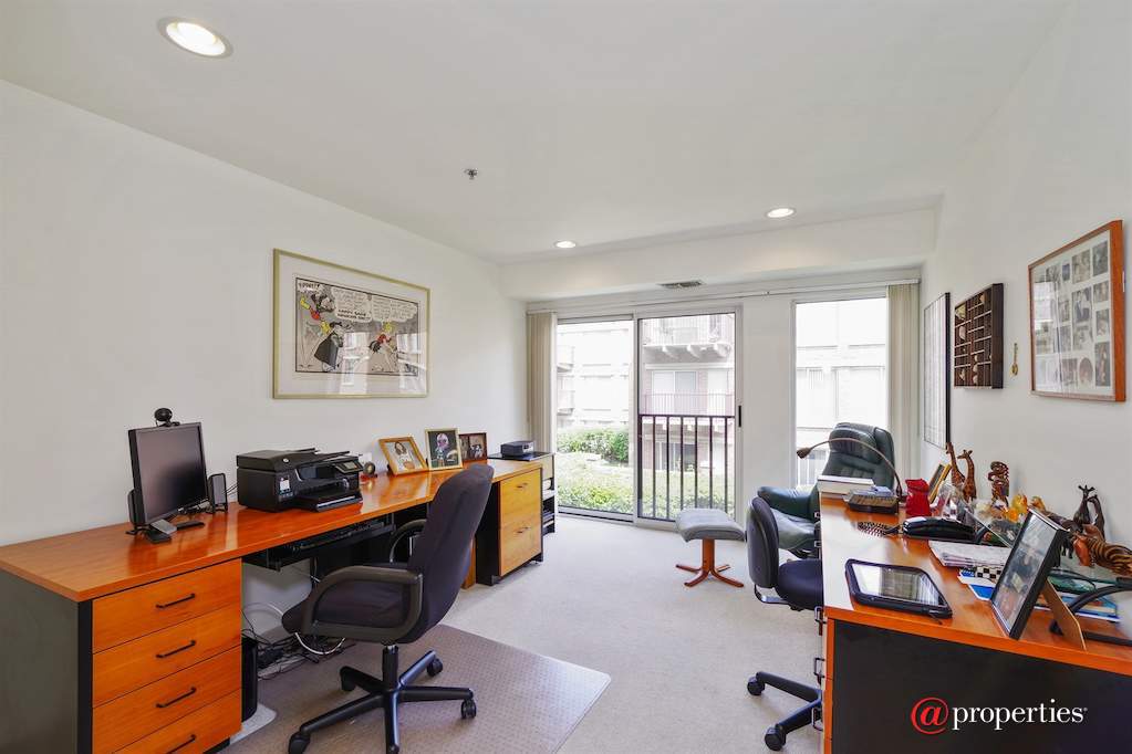 412 Kelburn Road #213 Deerfield, Illinois 60015 - Bedroom #2 (currently Office)