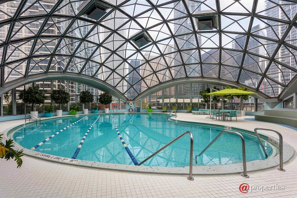 400 E Randolph Street #3607 Chicago, Illinois 60601 - Pool