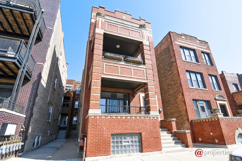 2318 W Augusta Boulevard #3B Chicago, Illinois 60622 - Front View