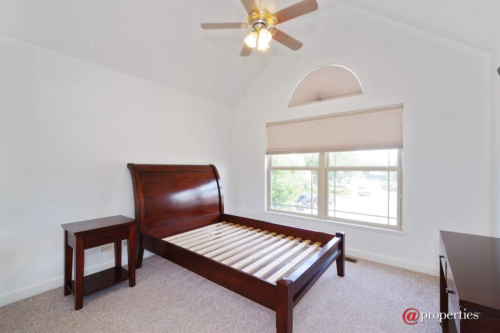 6520 Lyons Street Morton Grove, Illinois 60053 - Bedroom