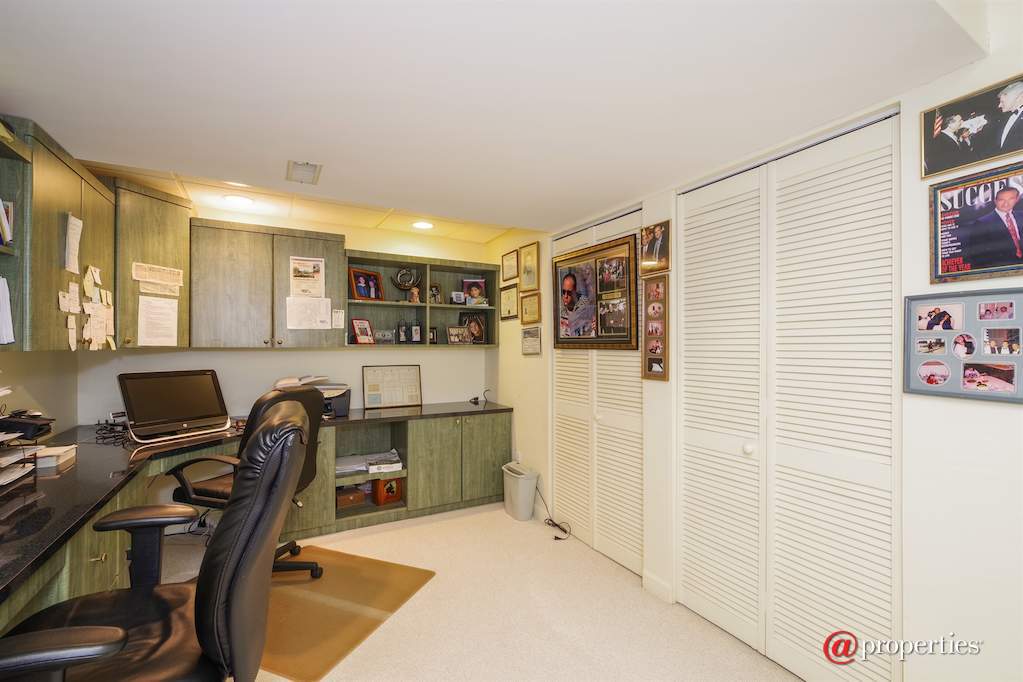 6520 Lyons Street Morton Grove, Illinois 60053 - Office