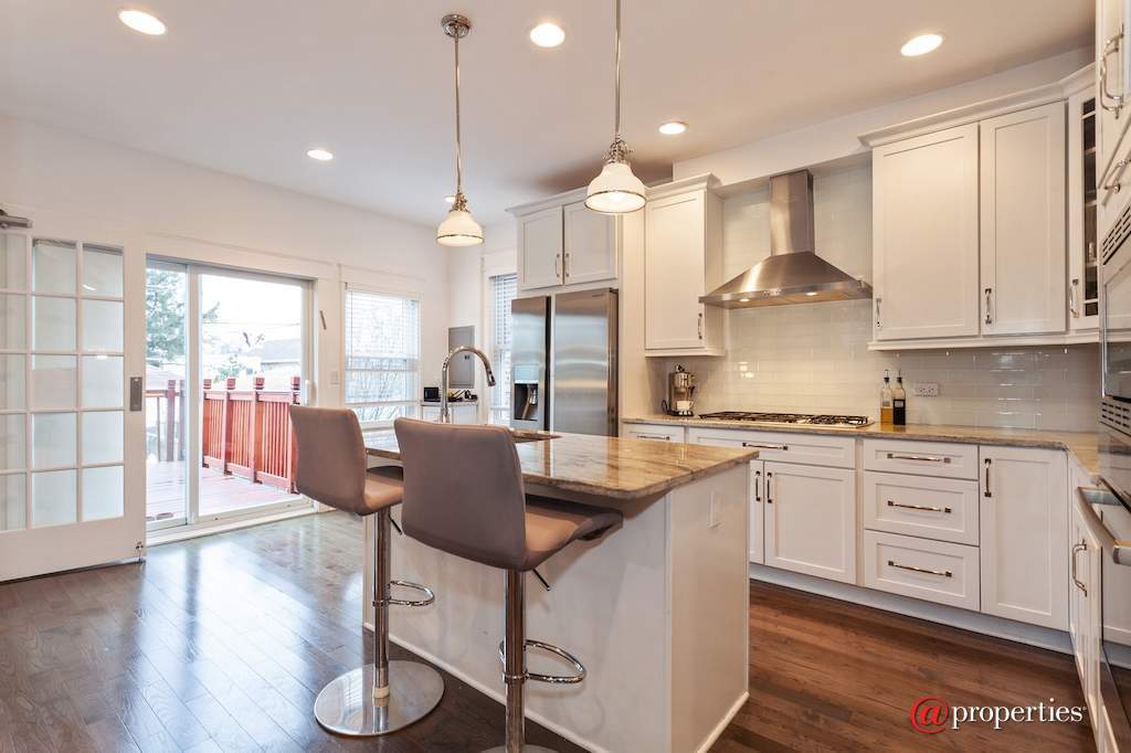 2313 Clinton Avenue Berwyn, Illinois 60402 - Kitchen