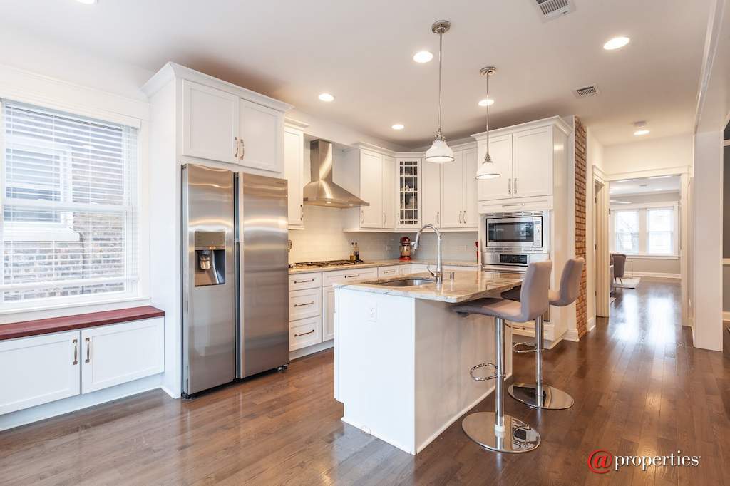 2313 Clinton Avenue Berwyn, Illinois 60402 - Kitchen
