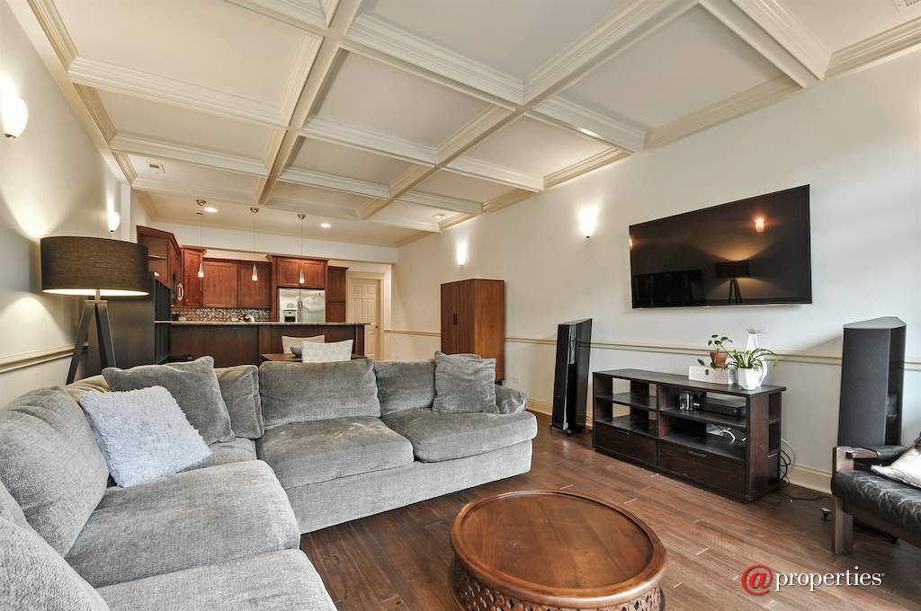 1890 N Milwaukee Avenue #3A Chicago, Illinois 60647 - Living Room