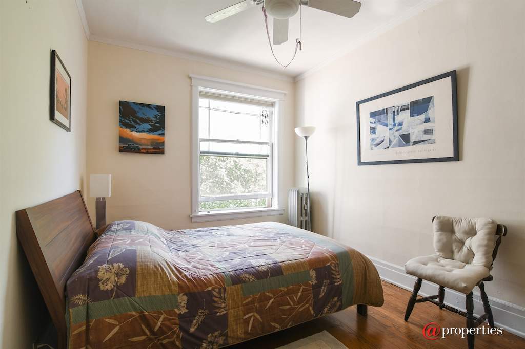 5826 N Wayne Avenue Chicago, Illinois 60660 - 3rd Bedroom