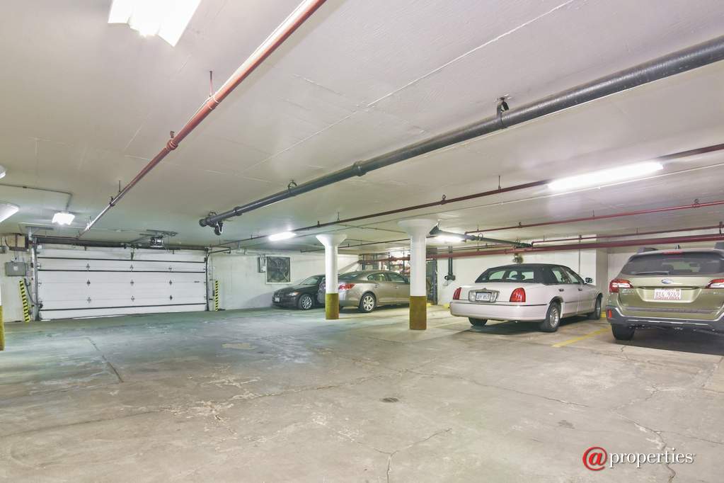 4601 W Touhy Avenue #207 Lincolnwood, Illinois 60712 - Floor Plan