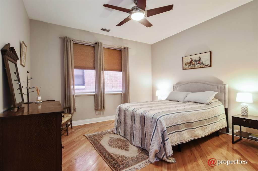 3601 N Southport Avenue #3D Chicago, Illinois 60613 - Bedroom