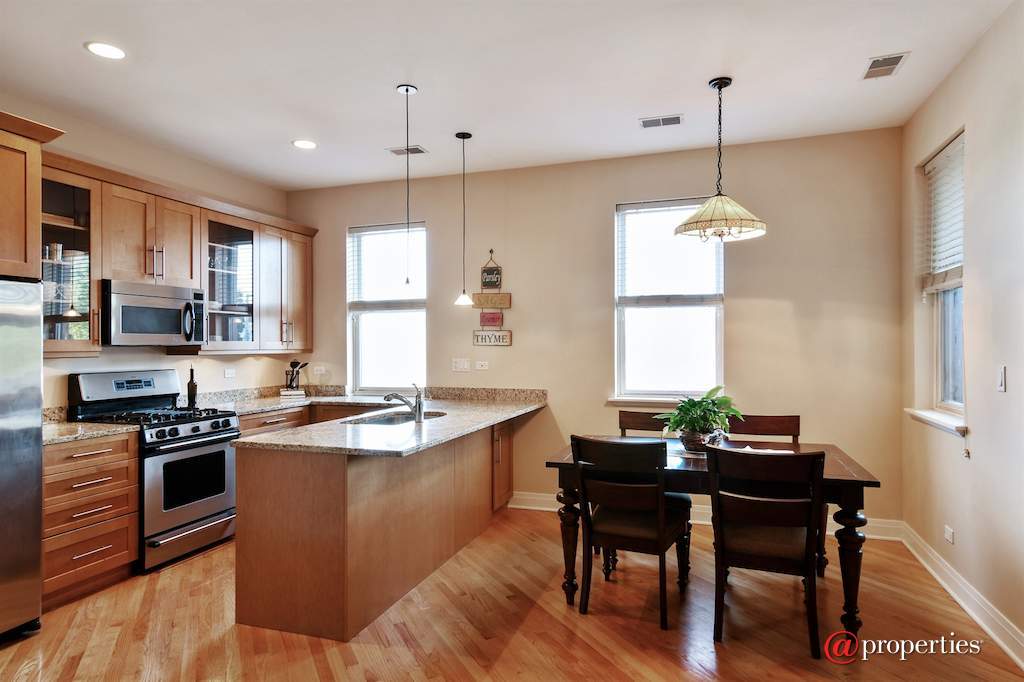 3601 N Southport Avenue #3D Chicago, Illinois 60613 - Kitchen / Breakfast Room