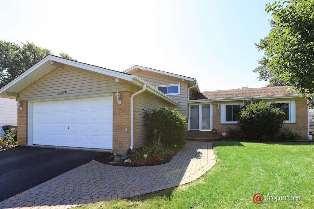 2409 Plum Tree Road Lindenhurst, Illinois 60046 - Front View