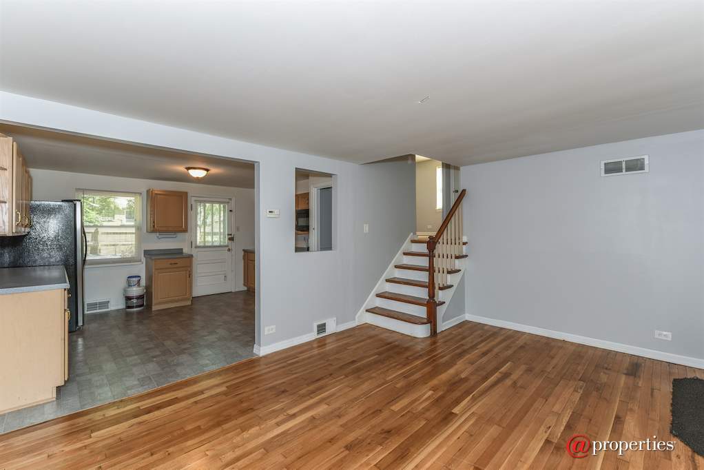 9637 S Brennan Avenue Chicago, Illinois 60617 - Living Room