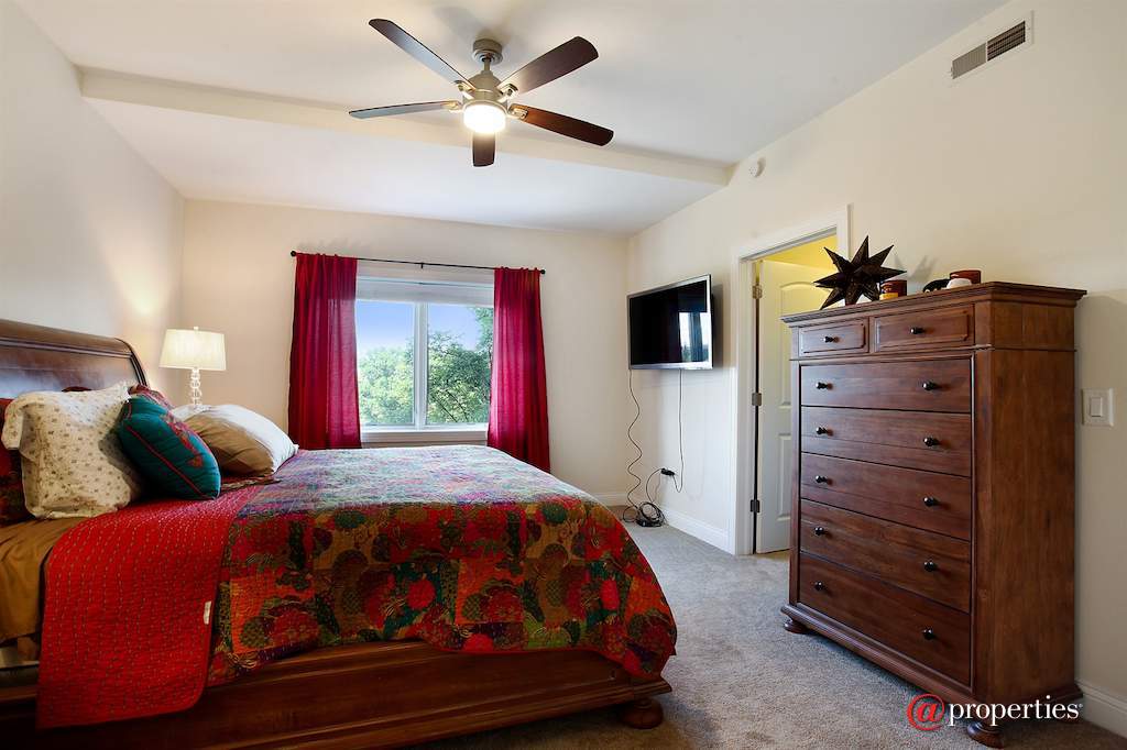 1210 N Foxdale Drive #2-111 Addison, Illinois 60101 - Master Bedroom