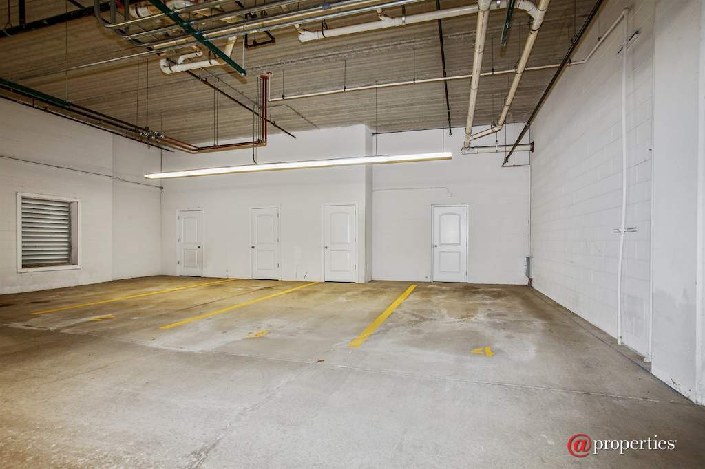 1210 N Foxdale Drive #2-111 Addison, Illinois 60101 - Garage