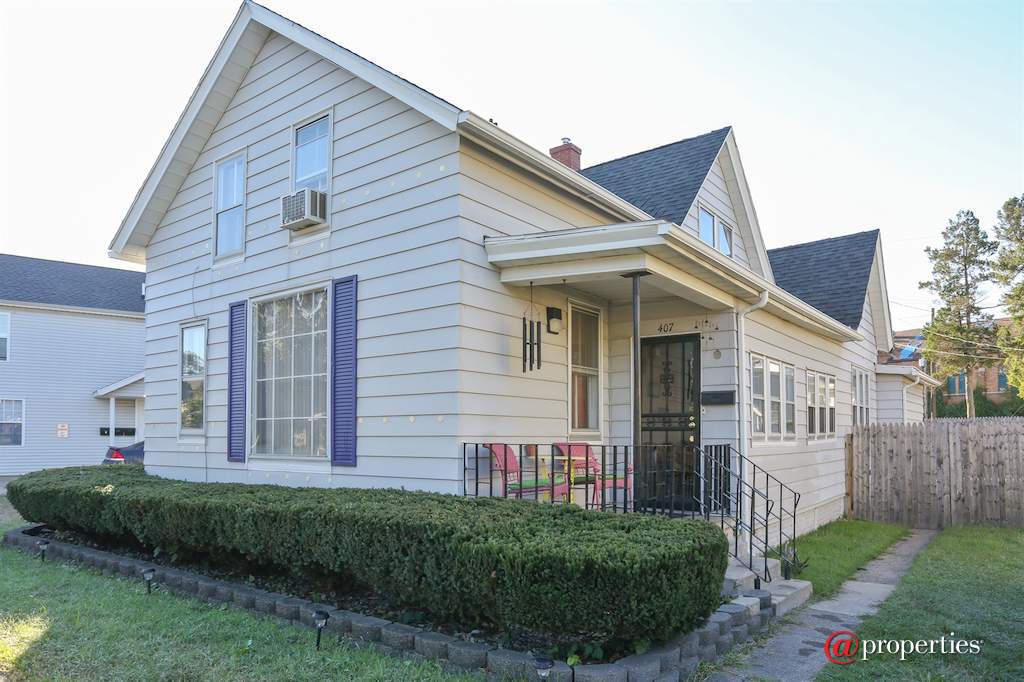 407 E 10th Street Michigan City, In 46360 - Front View