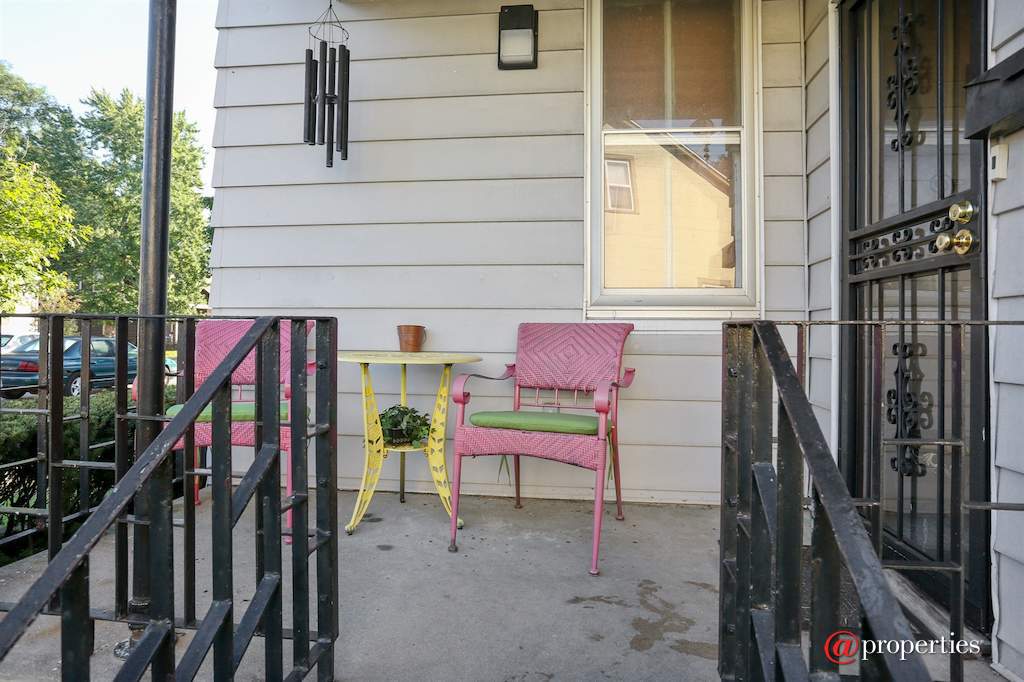 407 E 10th Street Michigan City, In 46360 - Porch