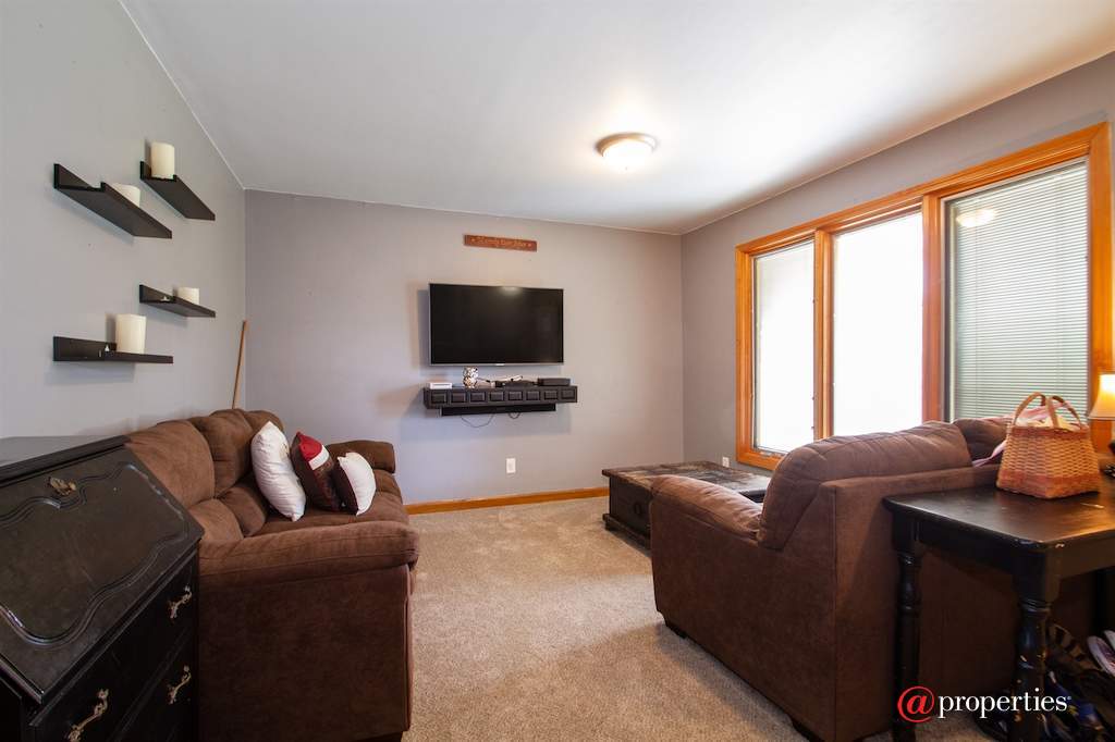 8366 N Canary Drive Stillman Valley, Illinois 61084 - Living Room