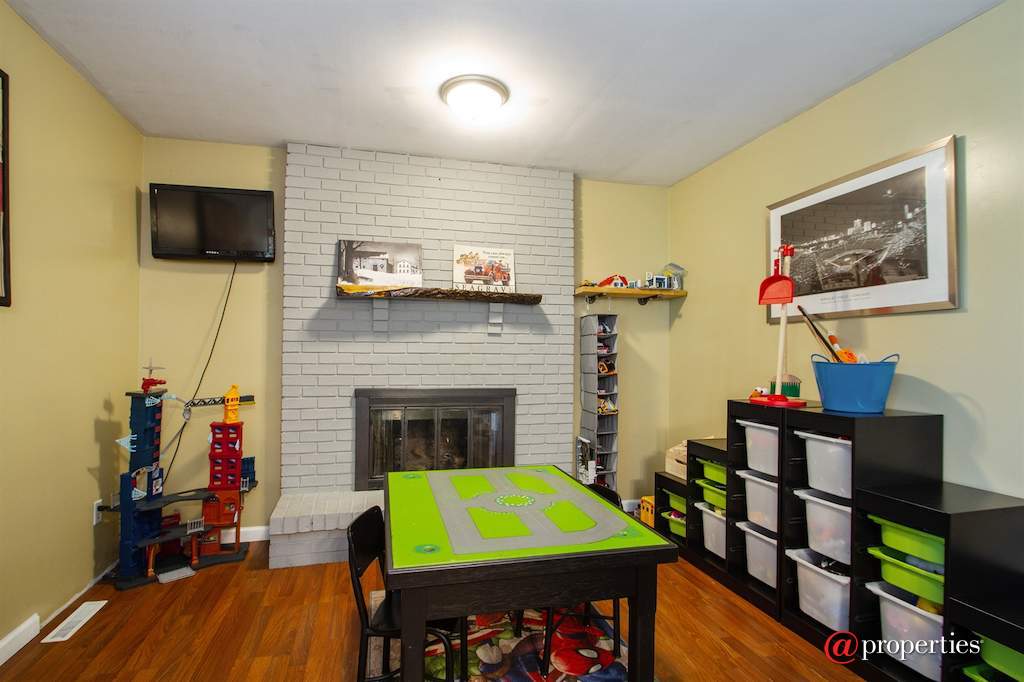 8366 N Canary Drive Stillman Valley, Illinois 61084 - Family Room