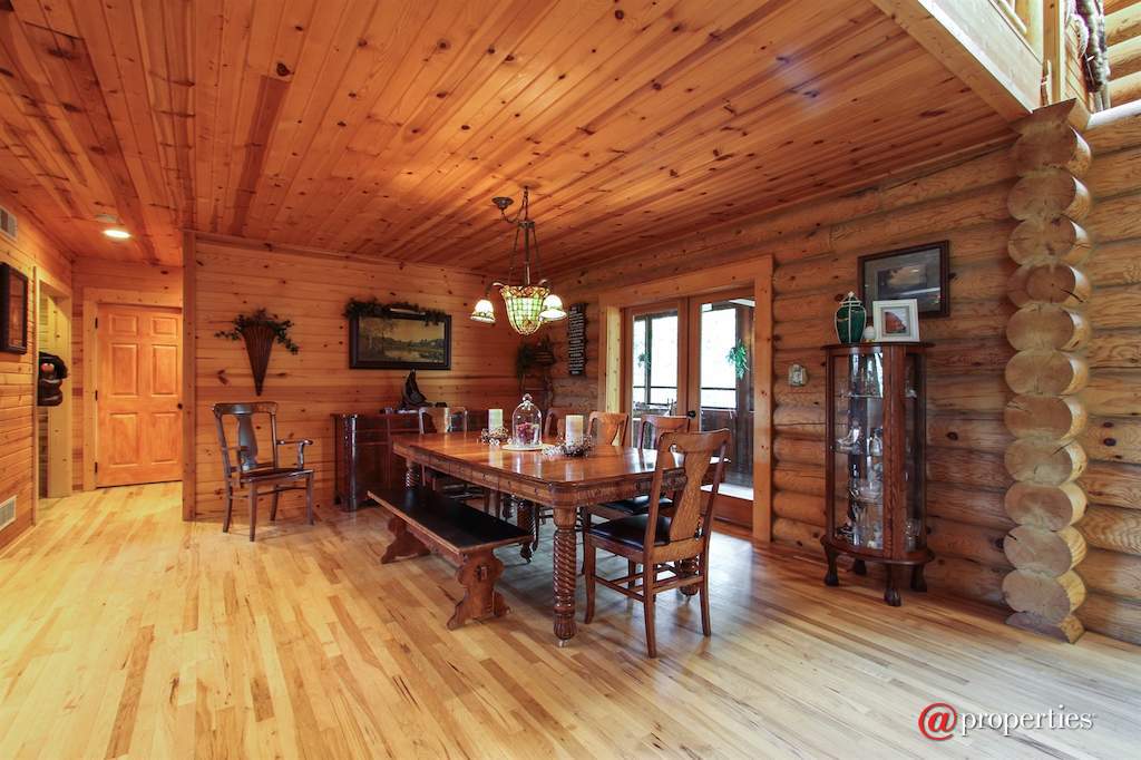 1790 Knob Rd Burlington, Wisconsin 53105 - Dining Room