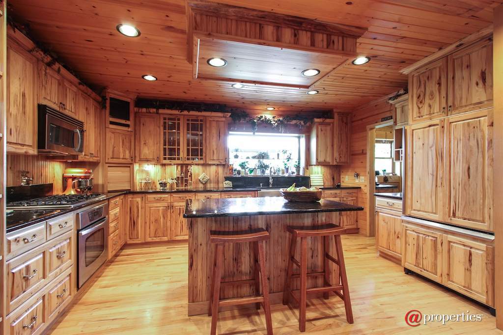 1790 Knob Rd Burlington, Wisconsin 53105 - Custom Hickory Cabinets