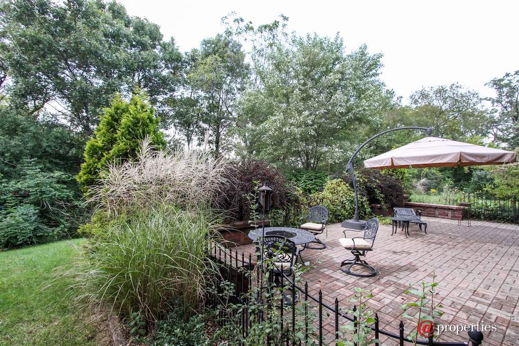 1790 Knob Rd Burlington, Wisconsin 53105 - Patio