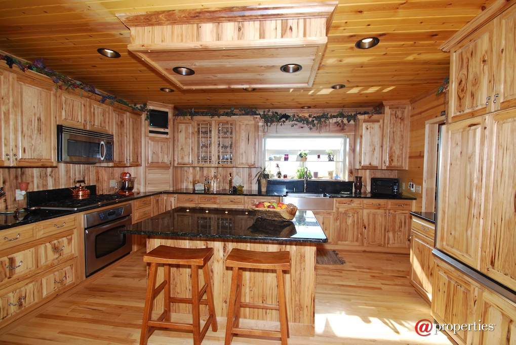 1790 Knob Rd Burlington, Wisconsin 53105 - Kitchen