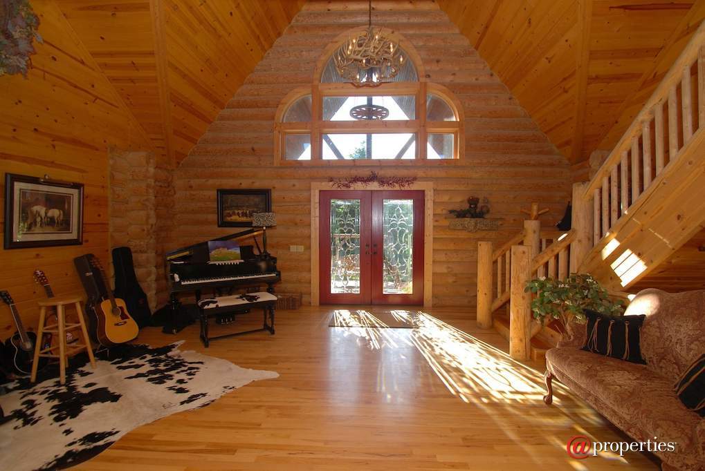 1790 Knob Rd Burlington, Wisconsin 53105 - Main Foyer