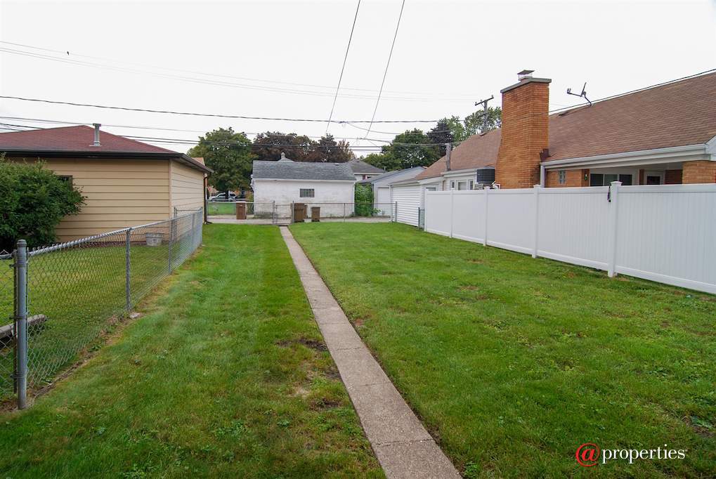 2528 Clinton Street River Grove, Illinois 60171 - Back Yard