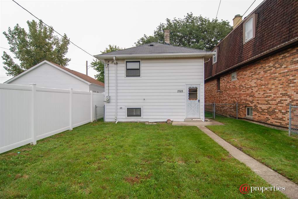 2528 Clinton Street River Grove, Illinois 60171 - Rear View