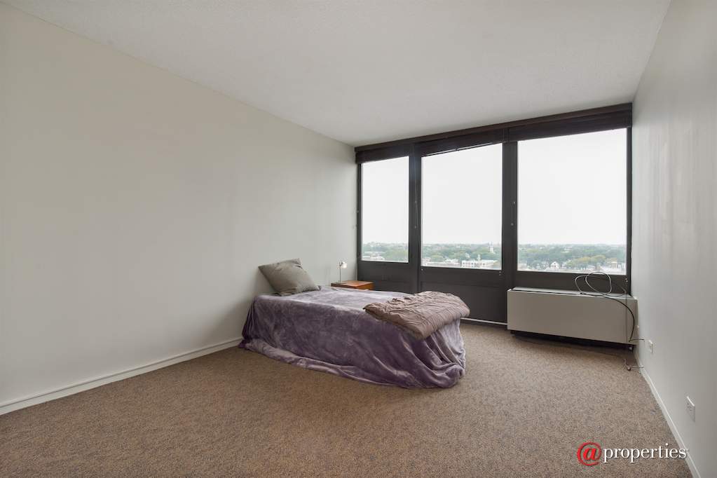 5320 N Sheridan Road #1201 Chicago, Illinois 60640 - Bedroom