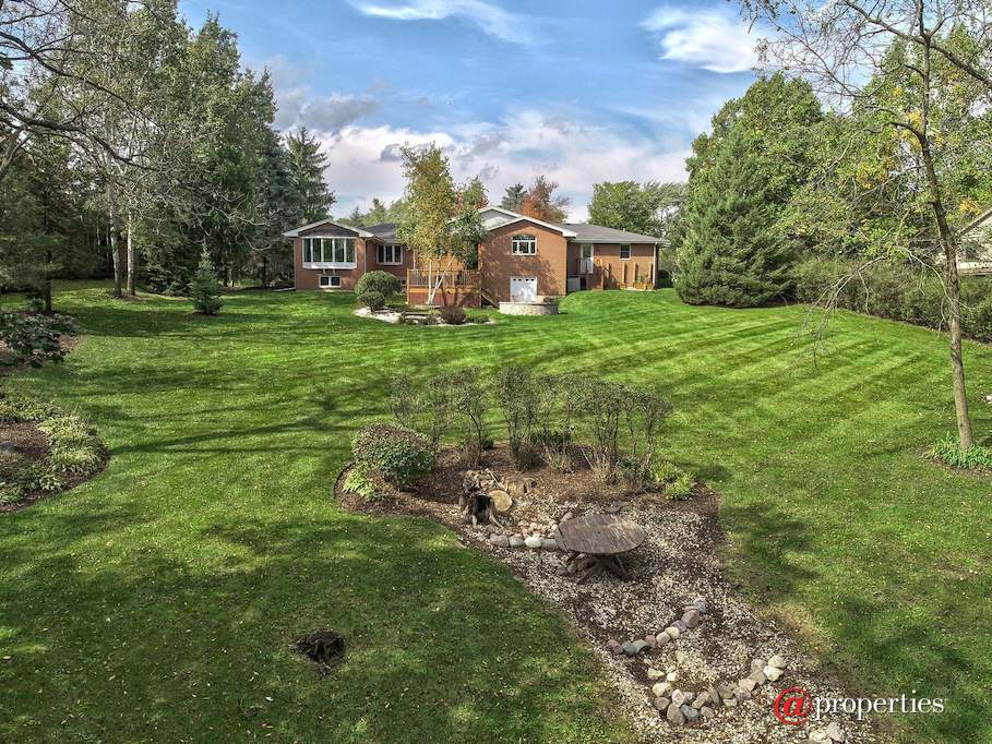 18699 W Linden Avenue Grayslake, Illinois 60030 - Aerial View