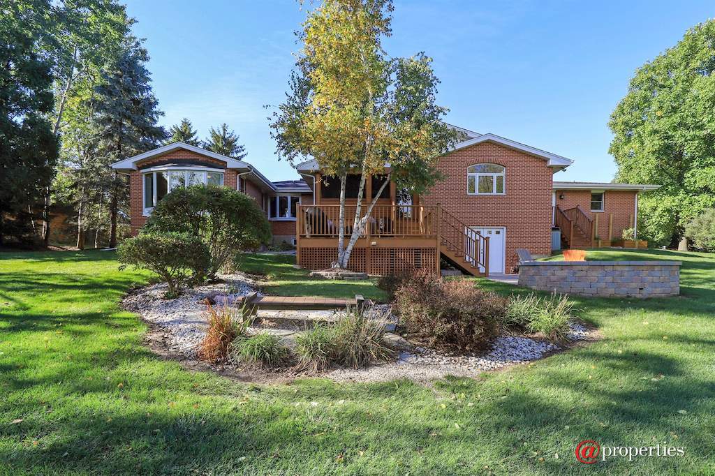18699 W Linden Avenue Grayslake, Illinois 60030 - Rear View