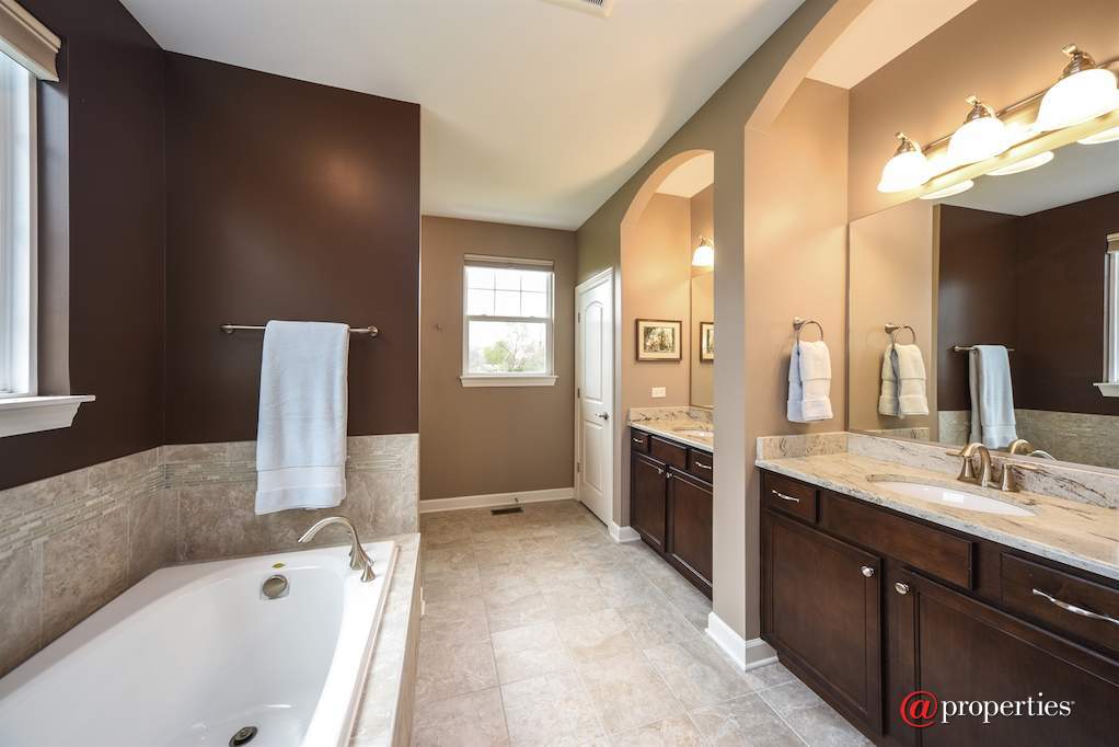 109 Equestrian Way Hawthorn Woods, Illinois 60047 - Master Bedroom
