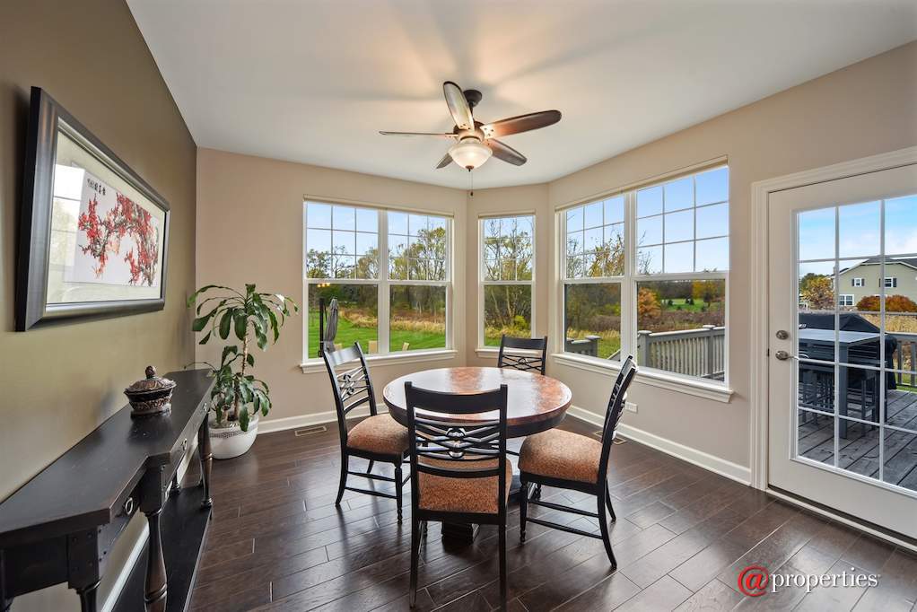 109 Equestrian Way Hawthorn Woods, Illinois 60047 - Breakfast Area