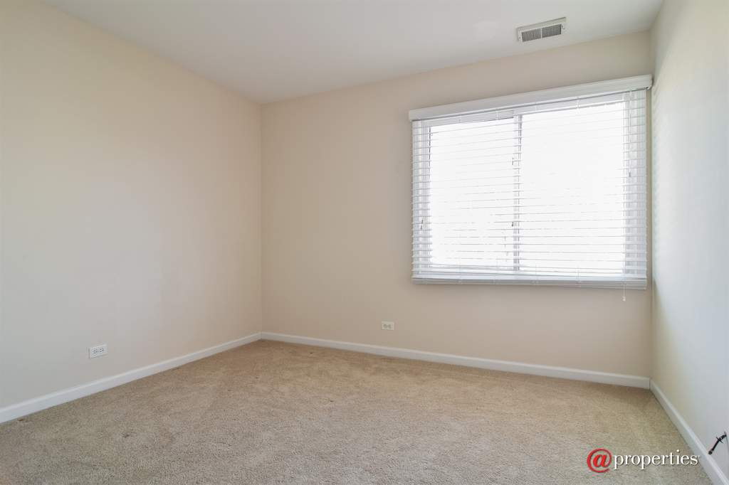 158 Morningside Lane West #158 Buffalo Grove, Illinois 60089 - Bedroom