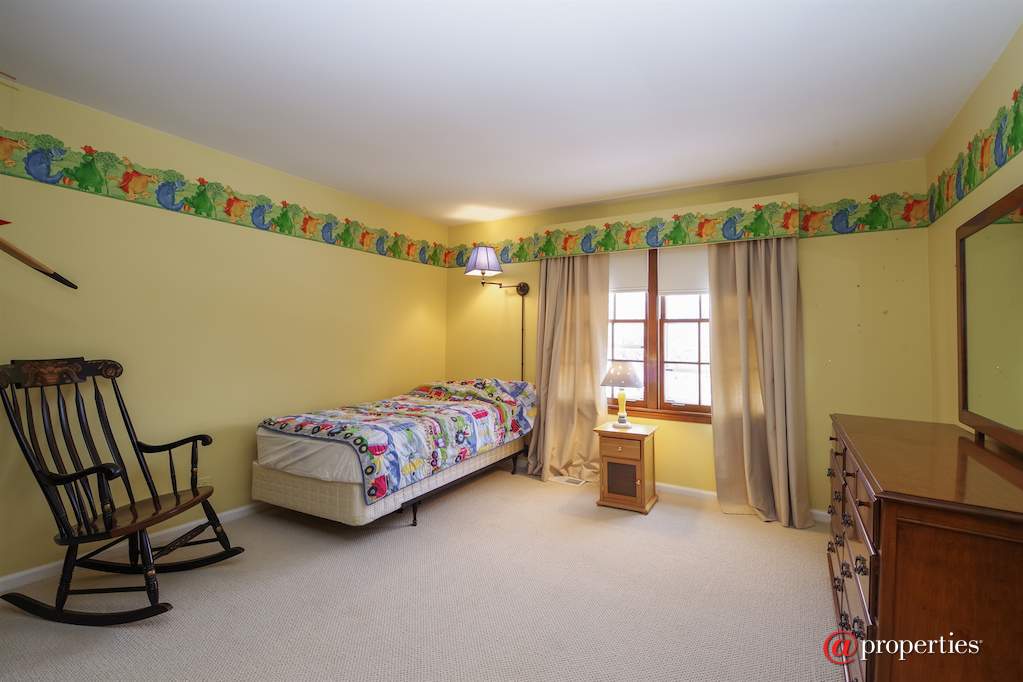 2400 Happy Hollow Road Glenview, Illinois 60026 - 3rd Bedroom