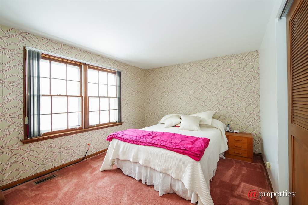2400 Happy Hollow Road Glenview, Illinois 60026 - 2nd Bedroom