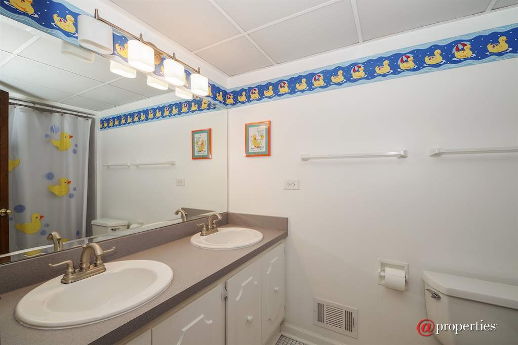 2400 Happy Hollow Road Glenview, Illinois 60026 - 2nd Upstairs Bathroom