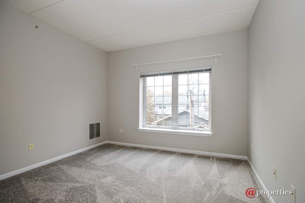 3501 Wellington Court #205 Rolling Meadows, Illinois 60008 - 2nd Bedroom