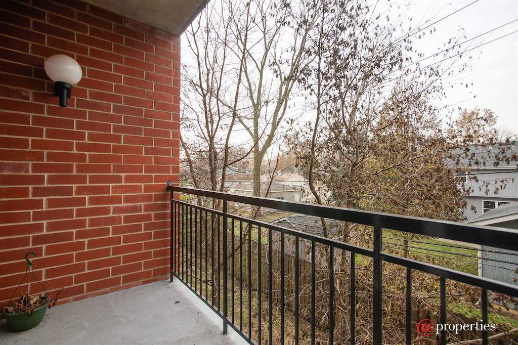 3501 Wellington Court #205 Rolling Meadows, Illinois 60008 - Patio